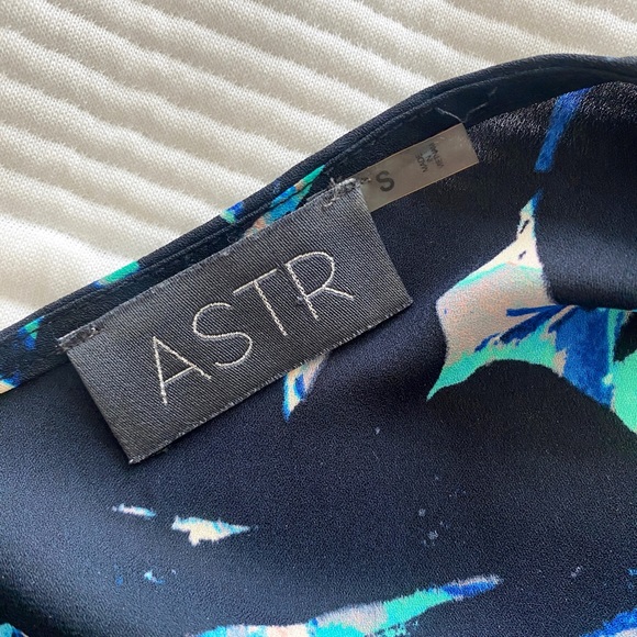 ASTR the Label Cold Shoulder Romper, Size Small - Picture 6 of 7